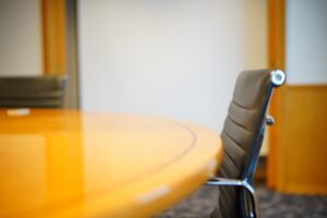 会議室の机と椅子