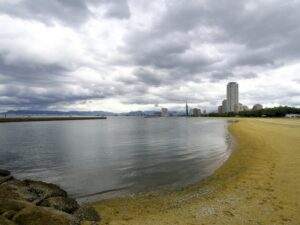 愛宕浜から百道浜方面を見る