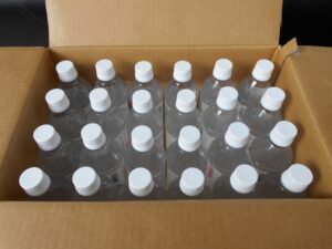 ミネラルウォーターのペットボトル