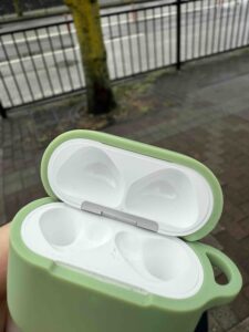 AirPodsのケース
